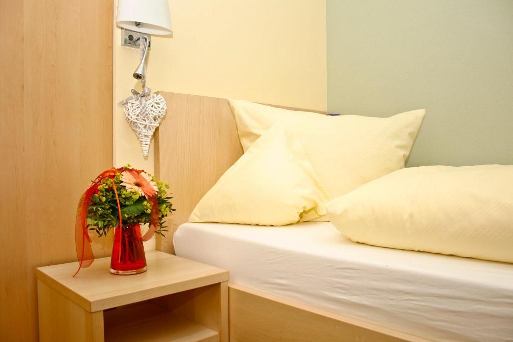 Hotel Gasthof Zur Post Barnau Номер фото